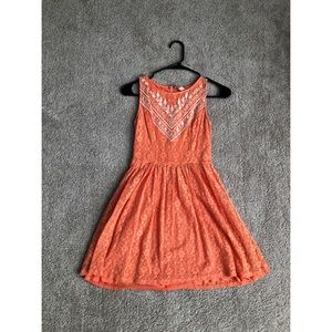 Xhilaration Coral And White Lace Fitted Dess